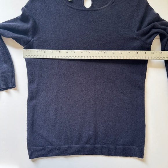 Talbots Audrey Pure Cashmere Sweater Navy Blue Soft Crew Neck 3/4 Sleeves Sz XS - Picture 7 of 12